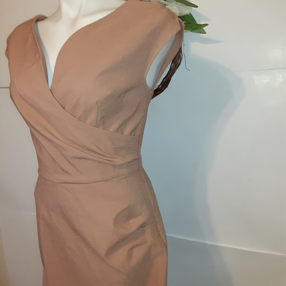 MUXXN Women's V Neck Retro Camel Dress - Picture 2 of 8